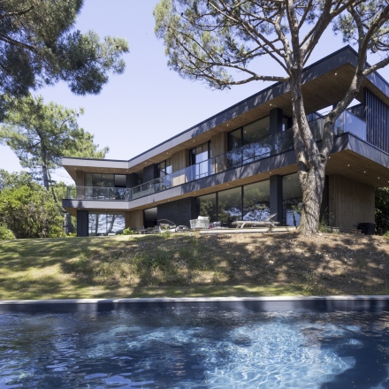 Photos immobilier pour entreprise du bâtiment : menuiserie Biron Alu