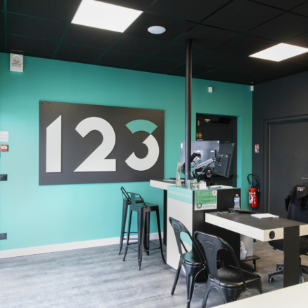 Agence 1 2 3 Parebrise La Rochelle